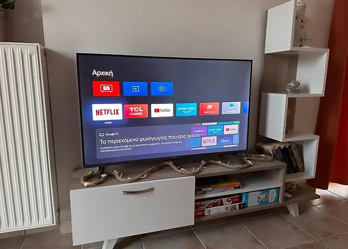 Vergian Brand New Spacious Apt At Agioi Theodoroi